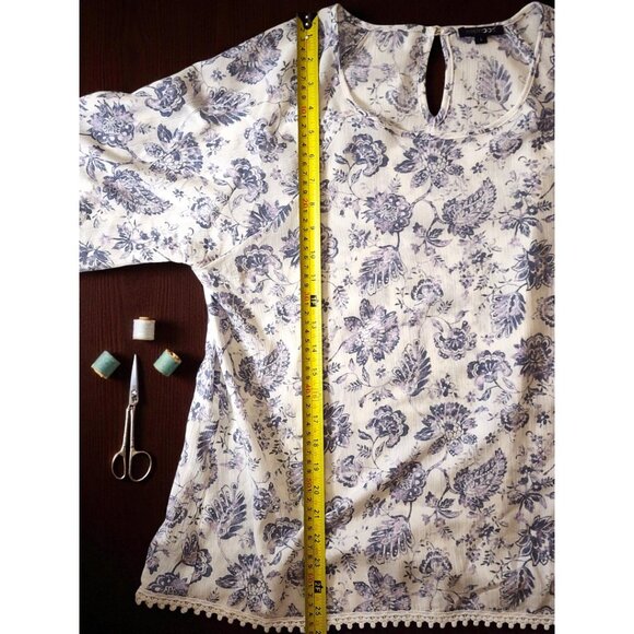 Papermoon Floral Blouse – Blue White Boho Print Lace Trim Top Sz L - Picture 6 of 9
